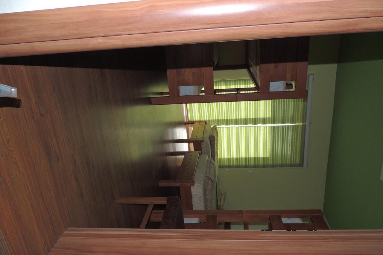 Hostel Villa Popovic トラヴニク エクステリア 写真